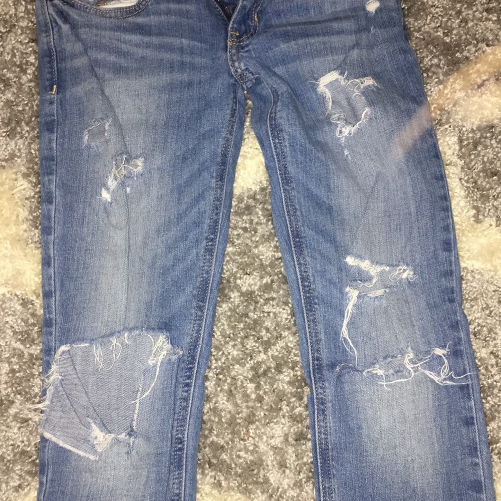 Distressed jeans - Picture 2 of 3
